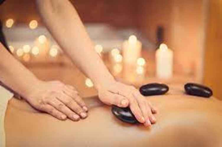 Surprising Benefits of Hot and Cold Stone Massage