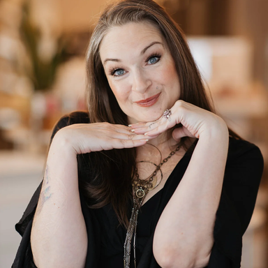 Nikki Hunter - Owner of Greenvanity beauty store, Skin Therapist and Body Dysmorphia Coach