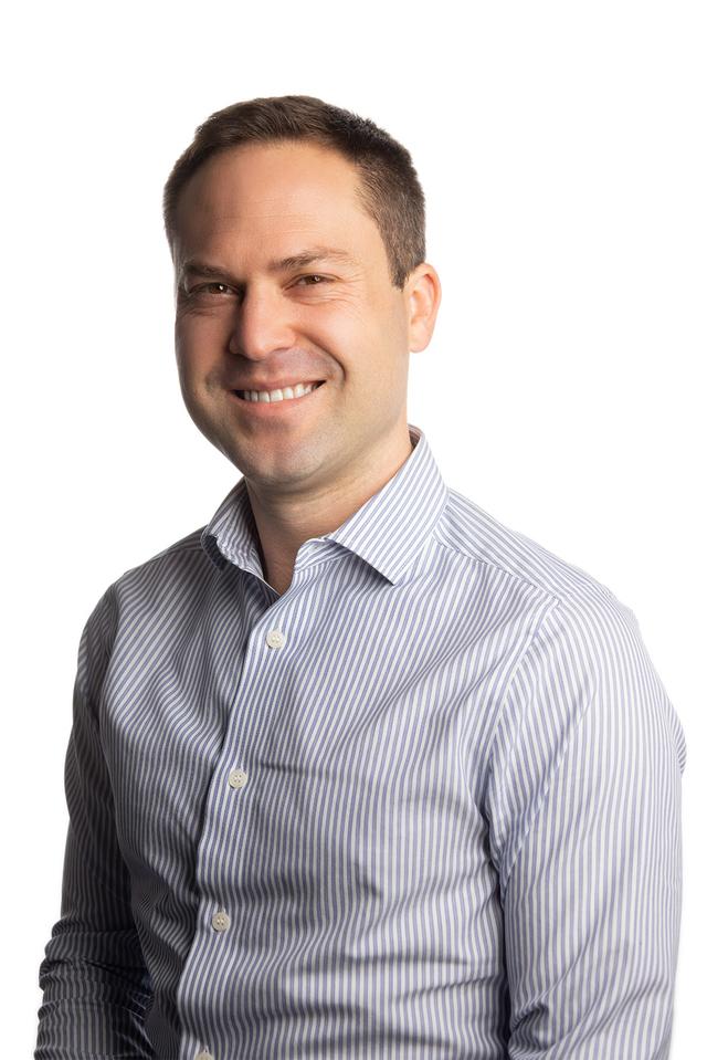 Tobias Segal Head Shot