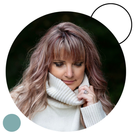 Jeg er medie og clairvoyant coach, spirituel mentor. Min mission har alle dage været at åbne hjerter! Nu uddanner jeg andre til at gøre det samme. Hos mig finder du intensive mentorforløb til iværksætterkvinder og spirituelle udviklings- og kursusforløb for private. Her på sitet har jeg samlet mange af mine anskuelser og lærdom fra mere end 25 års erfaring i at hjælpe mennesker til et liv i balance og trivsel. Ikke mindst fra kontakten med den åndelige verden. Blandt mit arbejde er blandt andet; Forfatter af 3 E-bøger. Cirkeldeltagelse i spirituelt & evidensbaseret medieskab. Online kursus "Find dit indre styrke og tryghed - efter mødet med en psykopat". Podcast serien "Clairvoyante Reflektioner" samt "SKAB dit liv" YouTube kanalen Mindful Daisy med tips & guide