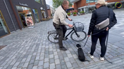 18. Maddie - On a city-stroll, with all it includes, here it's IMPORTANT to think training and not stroll, since these "pictures" takes the puppy into adult life - Captions