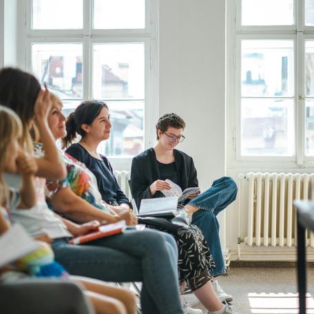 photo-1655337690436-98778f38d613