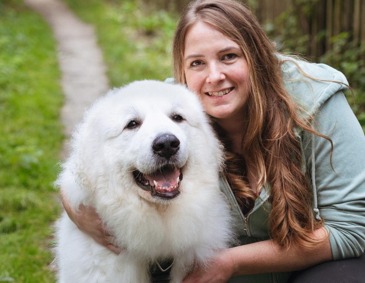 Holly and Aya mindre