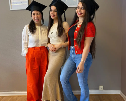 Studenter på hudpleie skolen i Tønsberg smiler