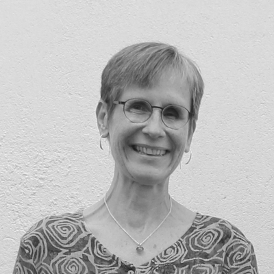 Sabine Lindholst, heilpraktiker – uddannet i anatomi, fysiologi og sygdomslære hos E-medicus