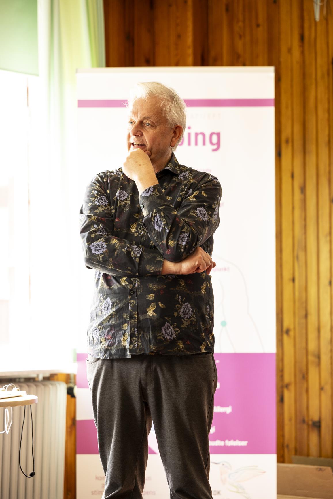 Lars Mygind stensbæk-Tapping over