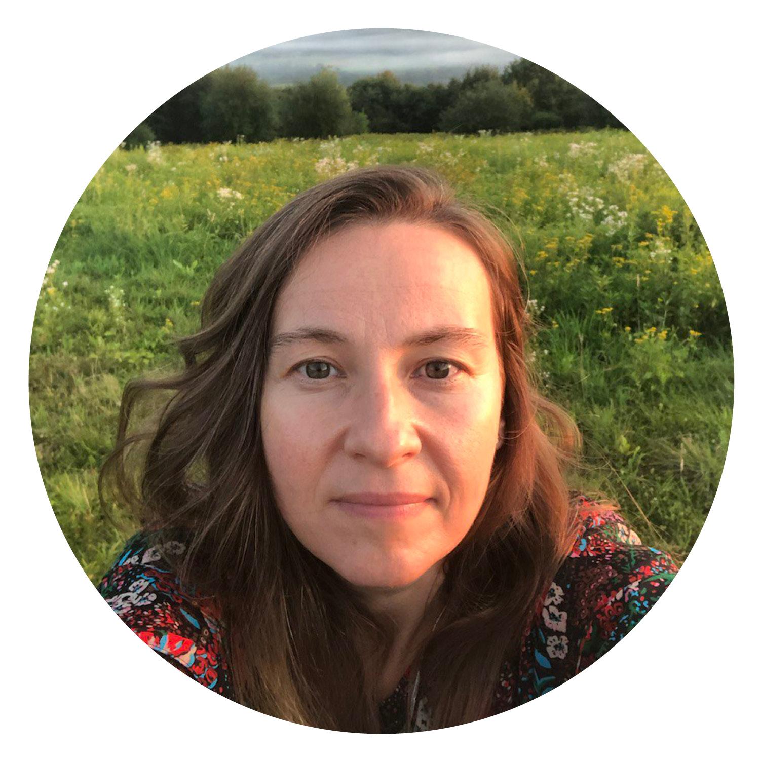 Agnieszka Trojan_headshot_circle