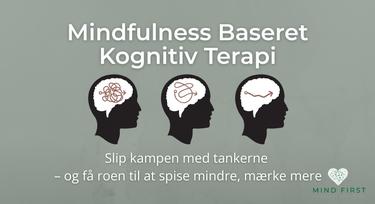 Silhuetter med hjerner, hvor tankemylderet folder sig ud – symbol på ro og klarhed gennem mindfulness.