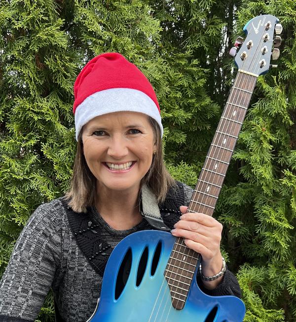 Julvise_Charlotte_grönbakgrund