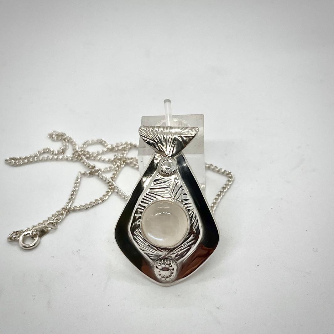 pendant_1066x1066_padded