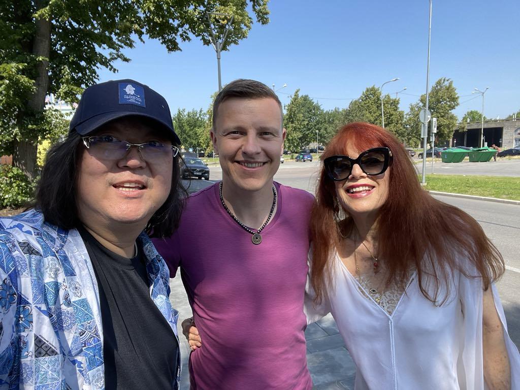 Roland with Ken Honda and Janet Attwood