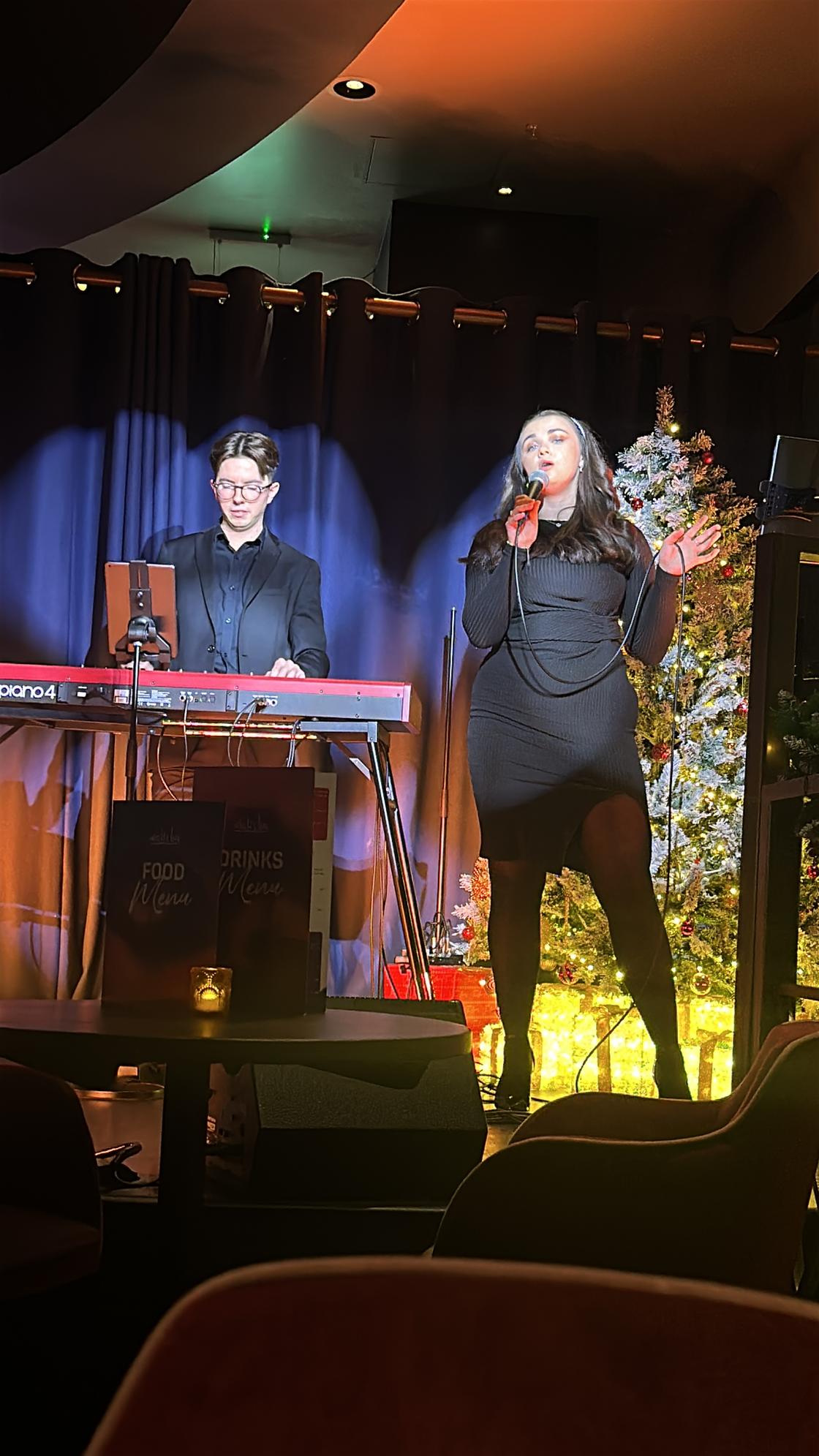 5B2EE1C2-BEE2-41F5-8168-B7F64E5F4344