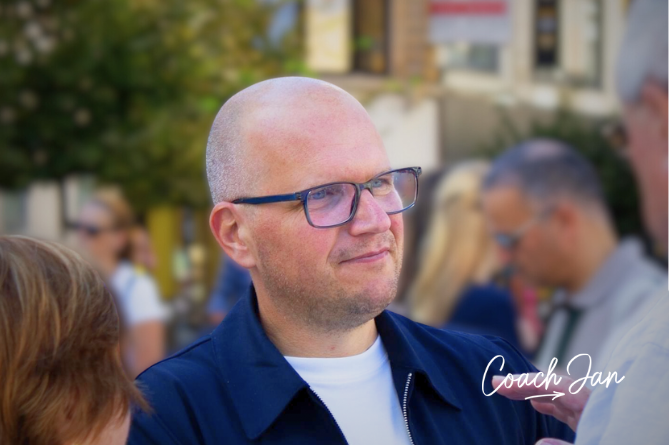 Ik ben geen leider (en doe het toch al 25 jaar)