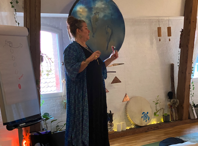 Flora underviser Riddergade