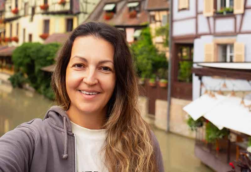 Woman-Germany-Crop-800w-550h