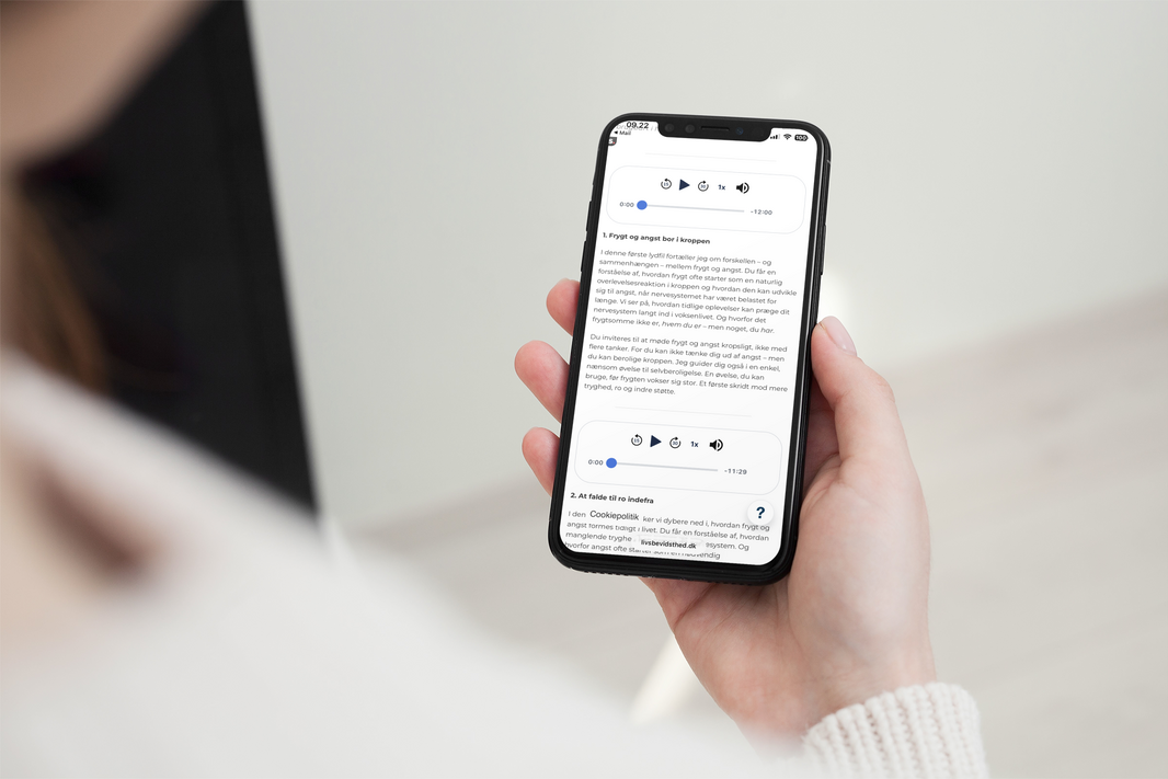 5x10 Frygt telefon i kvindehånd