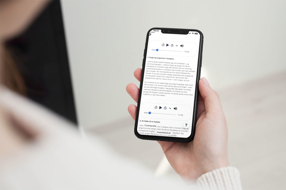 5x10 Frygt telefon i kvindehånd