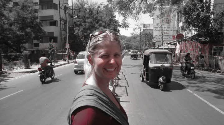 indien cross the road