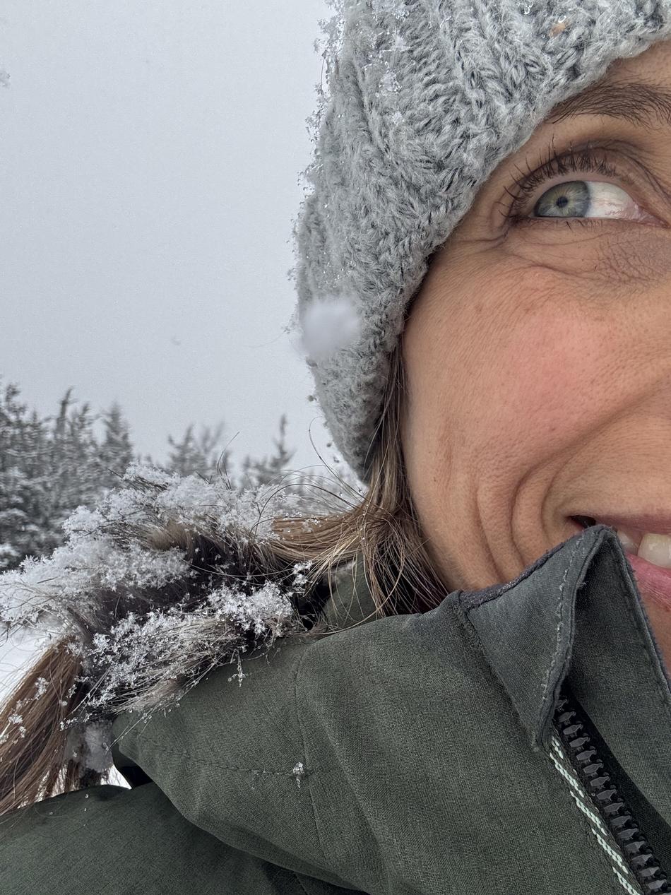 Sarah selfie with one eye