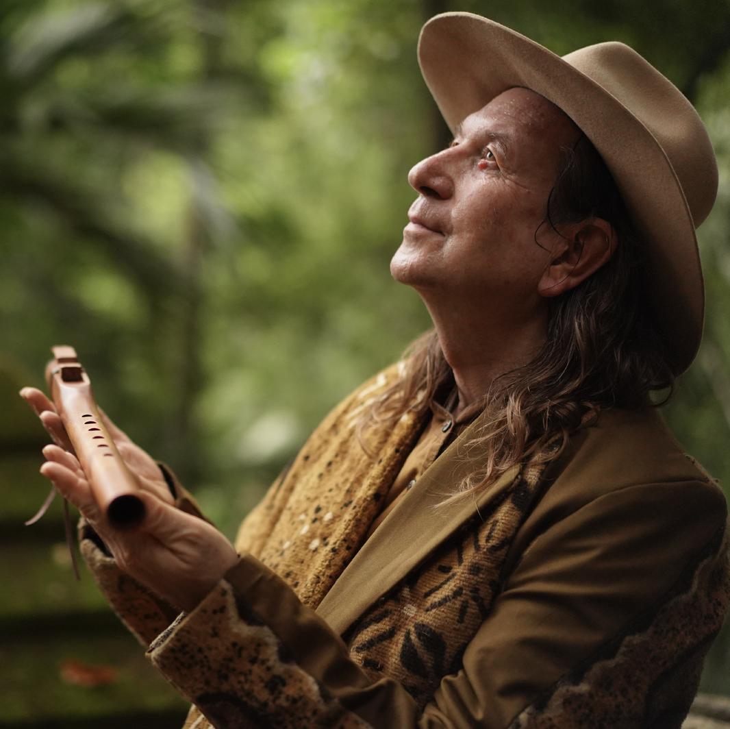 Kailash_fløjte_hænder_26_høj_beskær