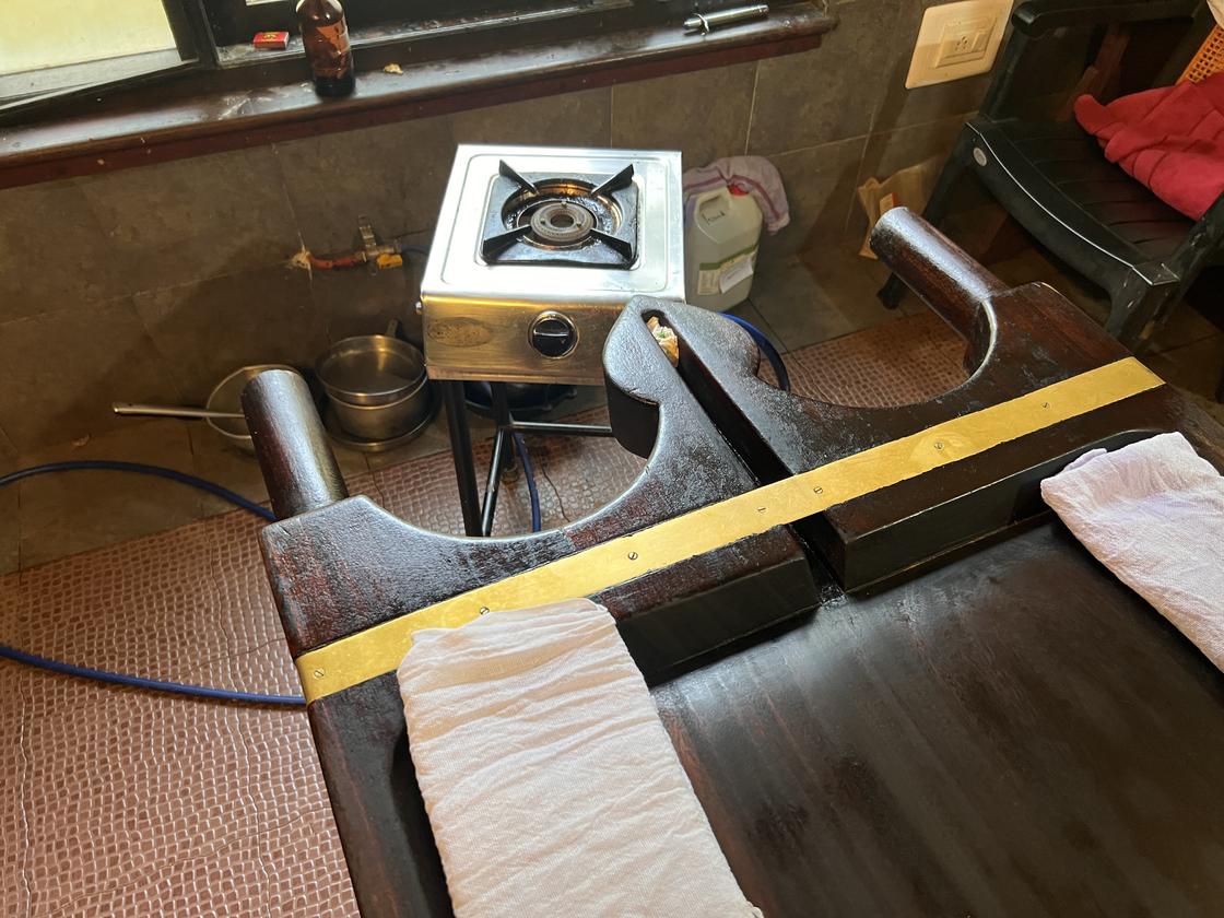 Base of the Ayurvedic massage table