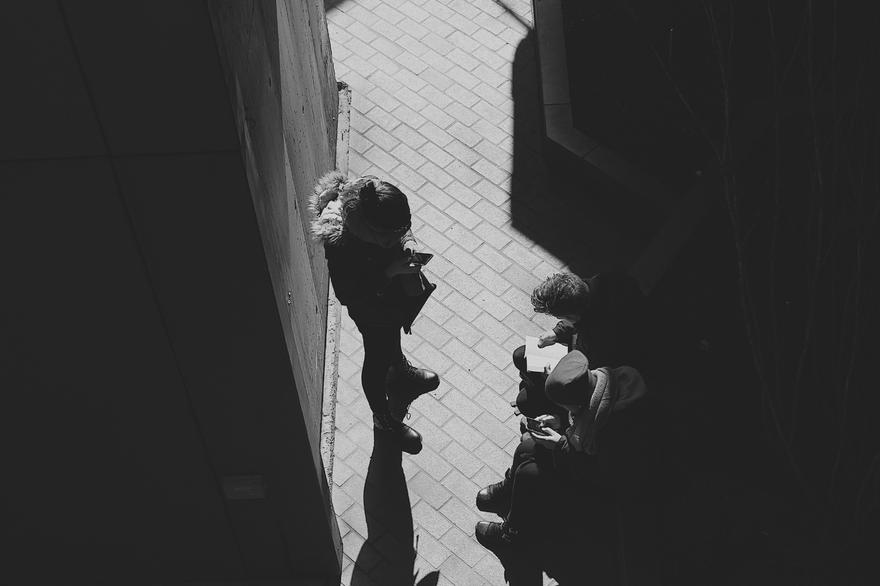 photo-1552154160-242542a33f32