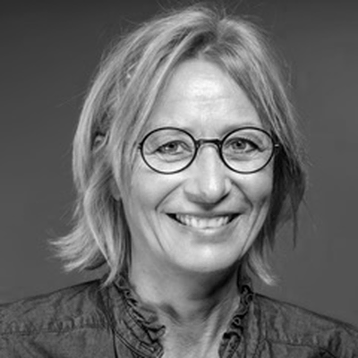 Janne Andersen, akupunktør – uddannet i anatomi, fysiologi og sygdomslære hos E-medicus