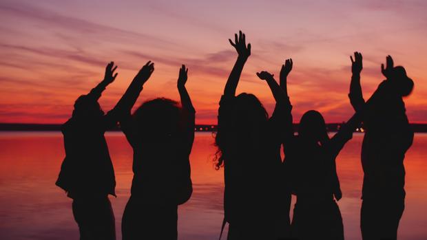 photo-1758599670008-f18f47042e46