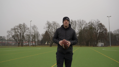 LESSON 02 - How to grip a football