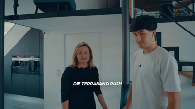 05 theraband push