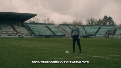 16 Scissor hops for distance