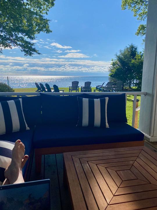 Retreat house morning email view