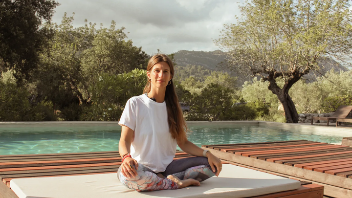 Gaelle_Meditating_by_the_Pool_IMG_4341