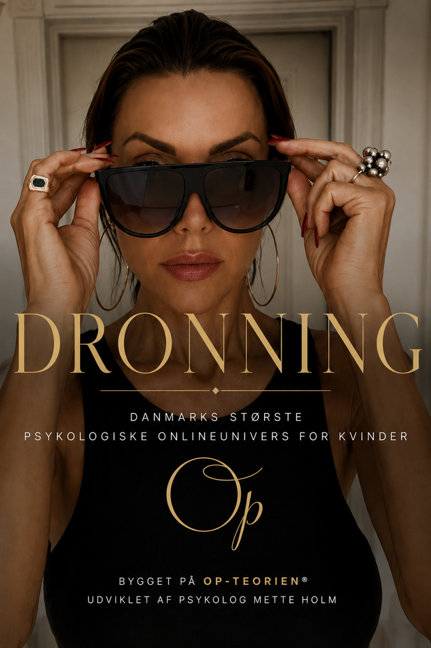 Mette Holm DRONNING