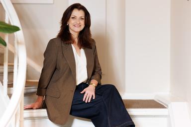 Lise Hansen i en naturlig professionel situation