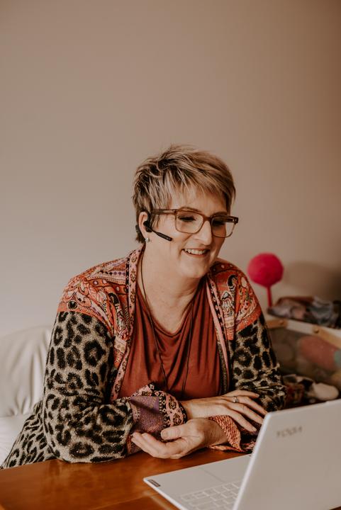 Sonia Skewes Money Trauma Therapist Australia (132)
