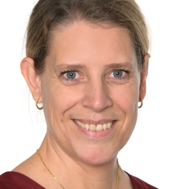 Maja Berg,  - KA hos Tandlægerne Hundebøll &amp; Fruelund 