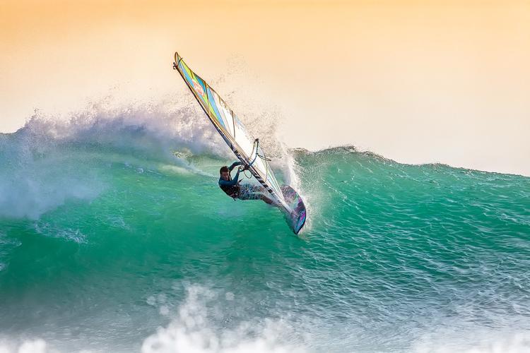 windsurfing-2212364_1280