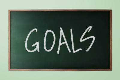graphicstock-hand-drawn-goals-business-concept-on-green-chalkboard_Hu8eB5iDxsx