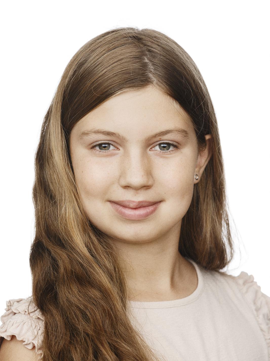 2019-09 Alma Portræt-kopi