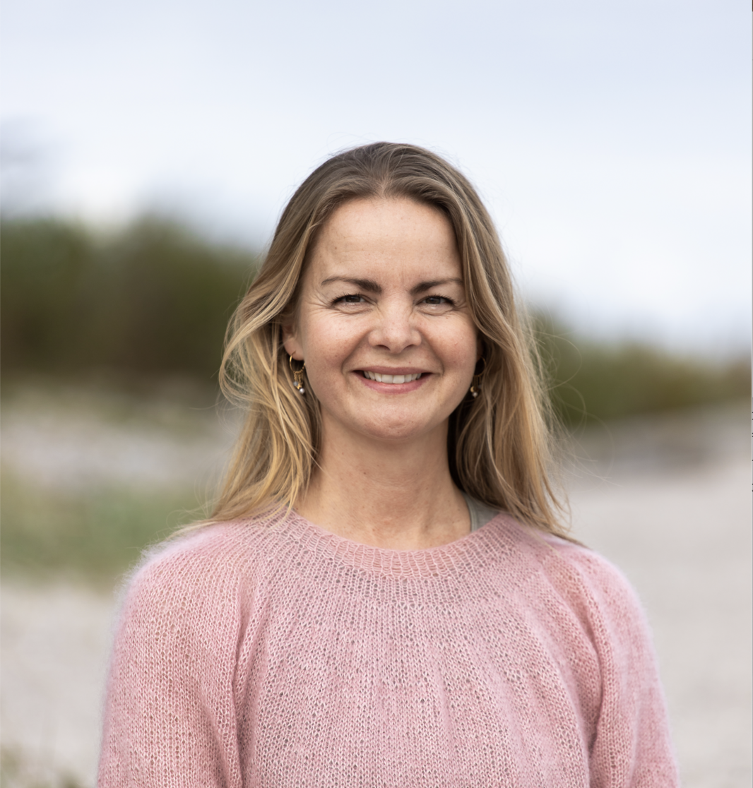 Om Yogamo Online - Anette Meldgaard