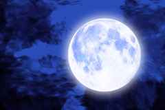 astrology-full-moon-blue-public-domain-pixabay-3031307_1920-1024x683
