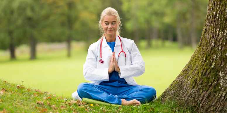 Helbred deg selv med medisinsk yoga