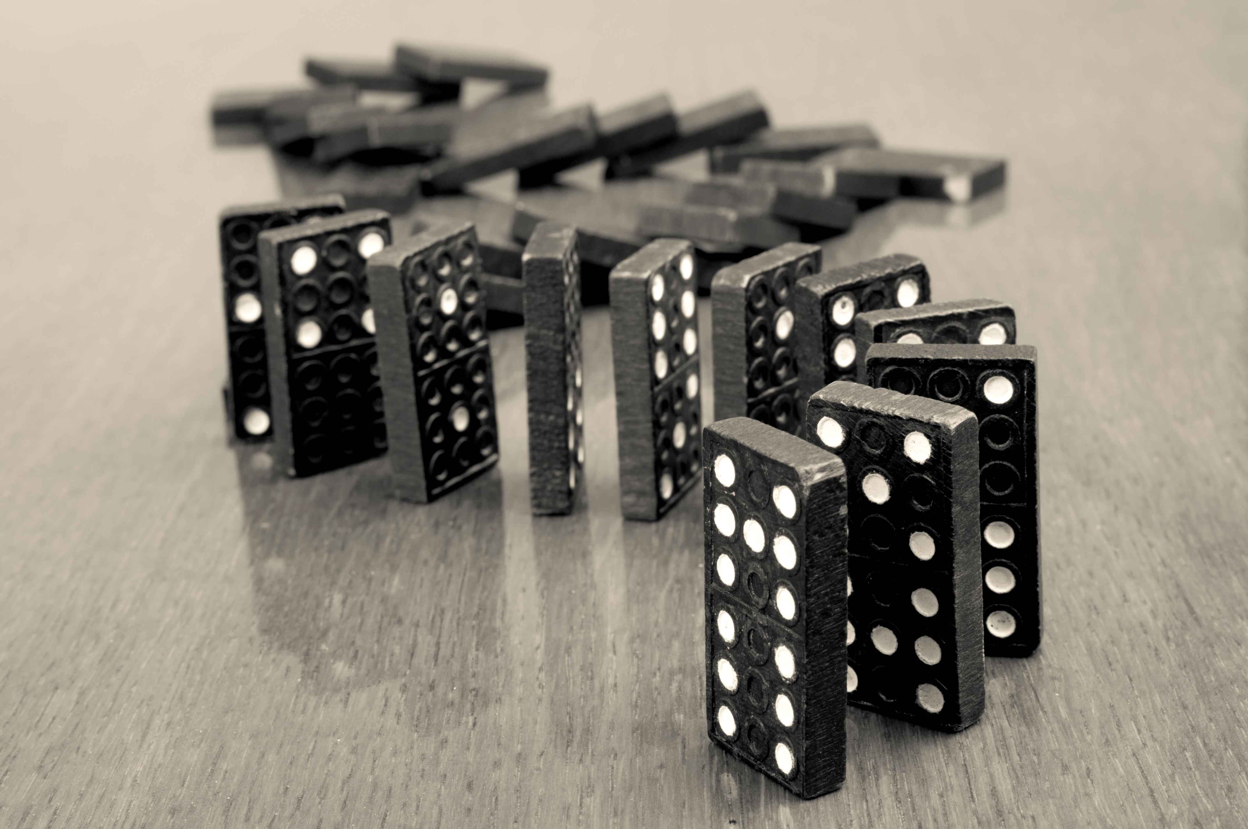 power-of-sequencing-dominoes-row