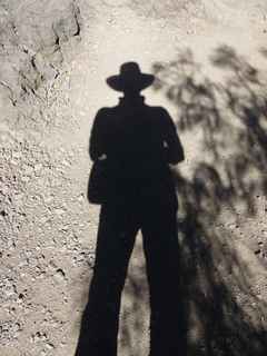 man-white-portrait-shadow-hat-black-1096484-pxhere.com