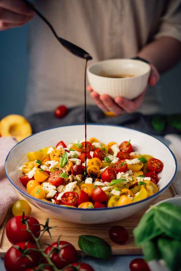 tomato salad with elderberry dressing