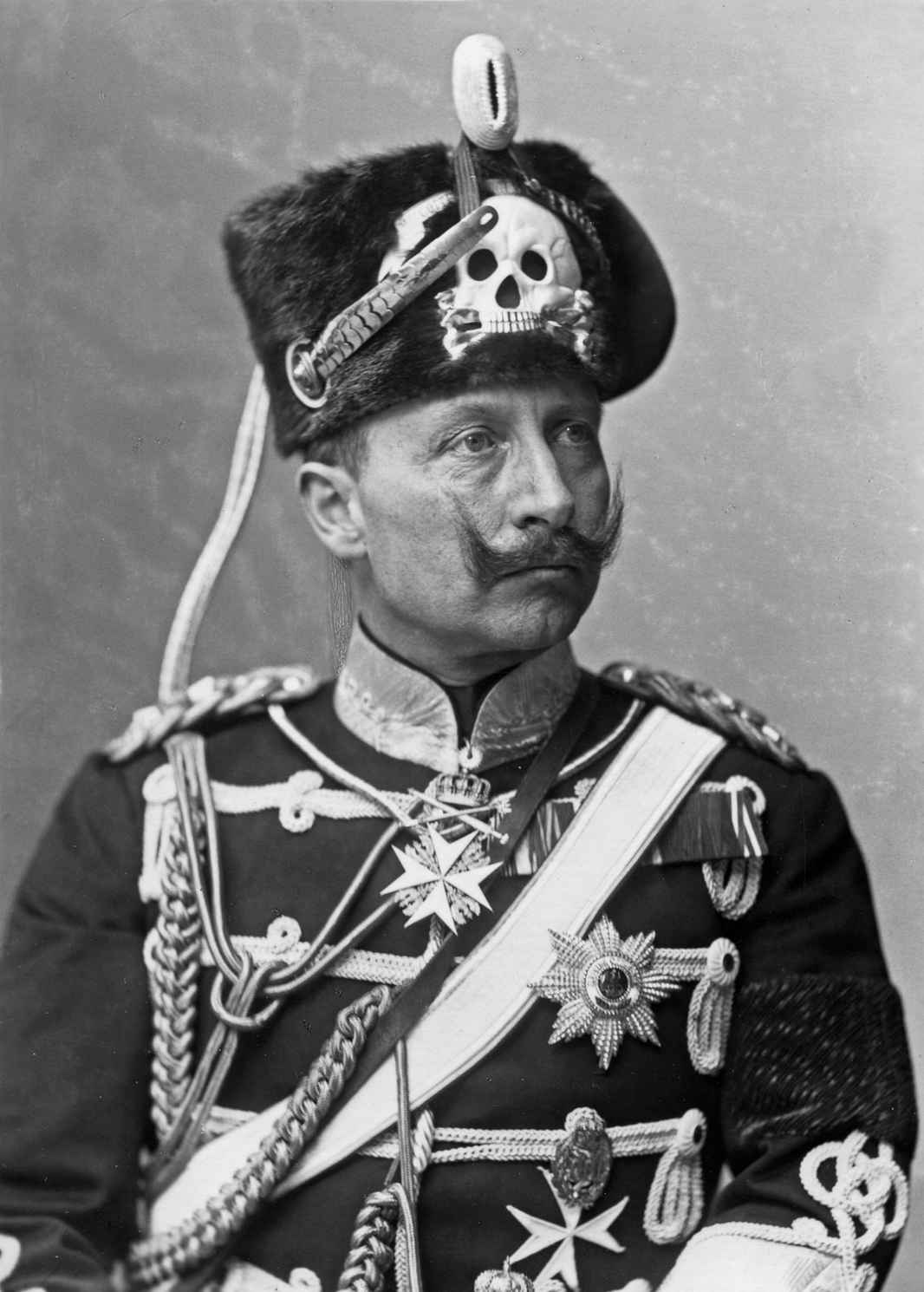 Wilhelm_II_kingofclubs