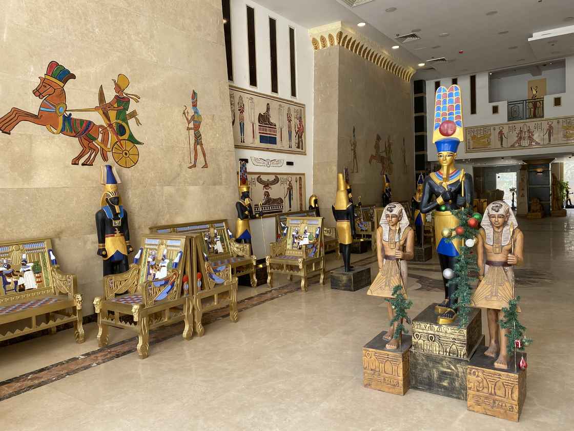Giza Pyramid Hotel lobby