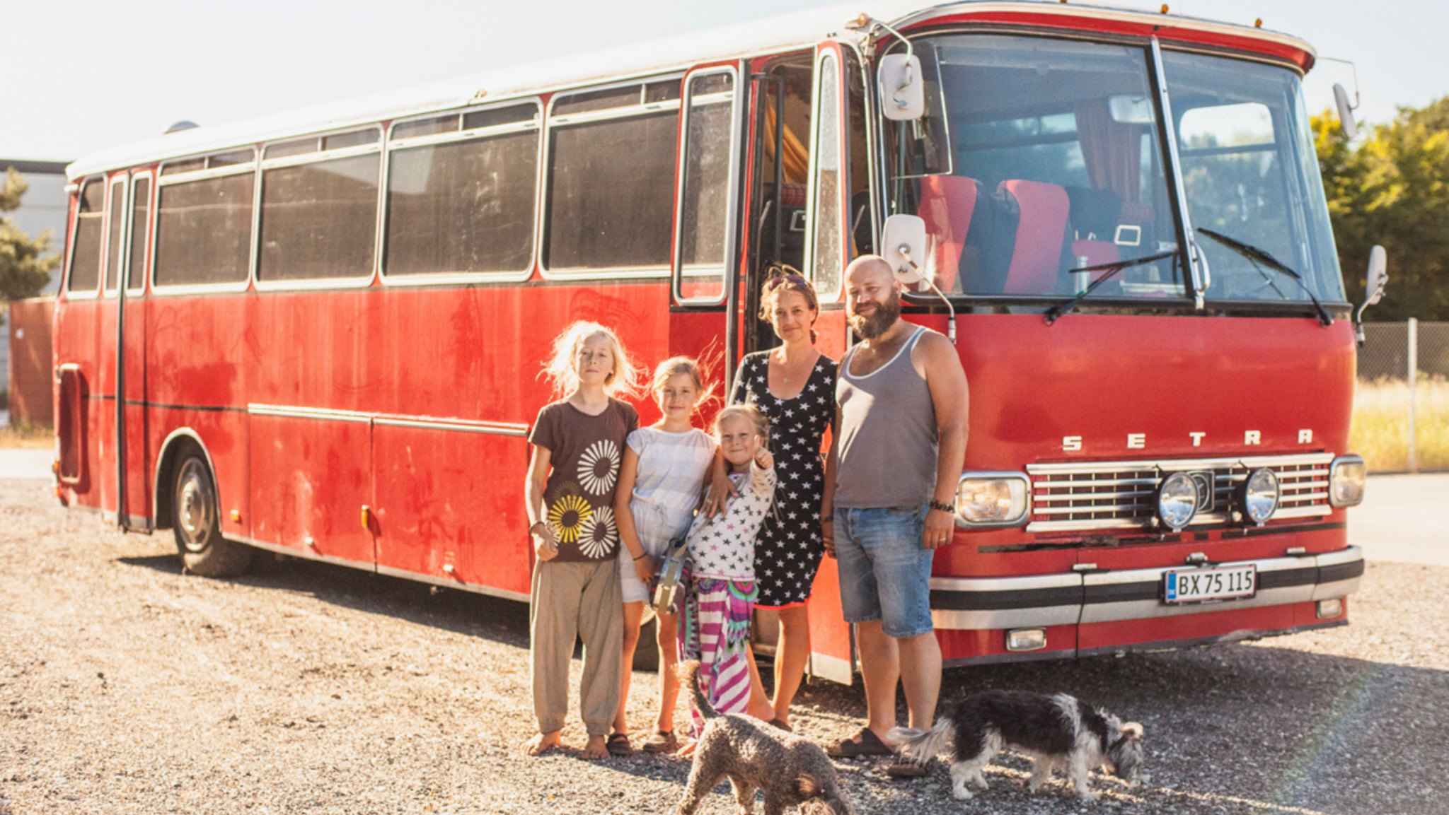 Worldschooling Nomads bus