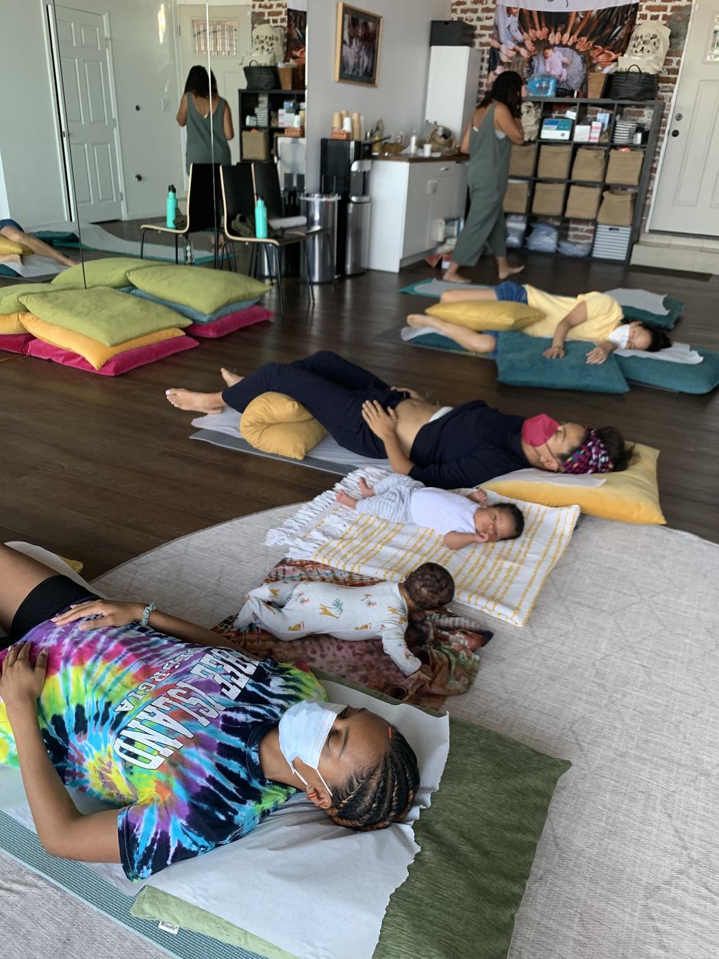 MomsHangingPostpartum